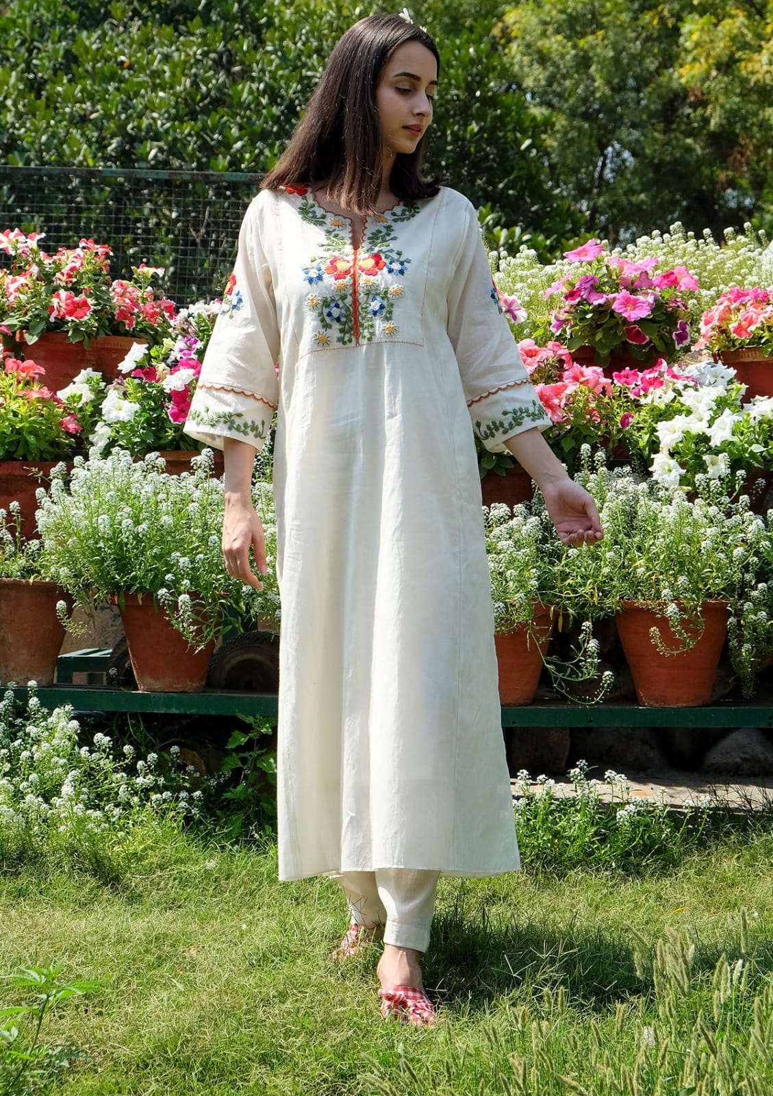 Cotton kurta and pant set in off white with embroidery