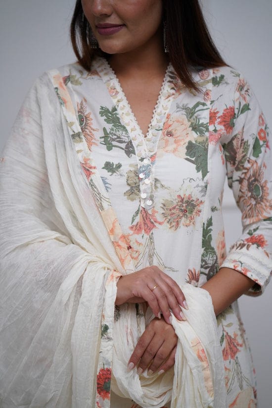 Floral Print Kurti Pant Set with Cotton Malmal Dupatta