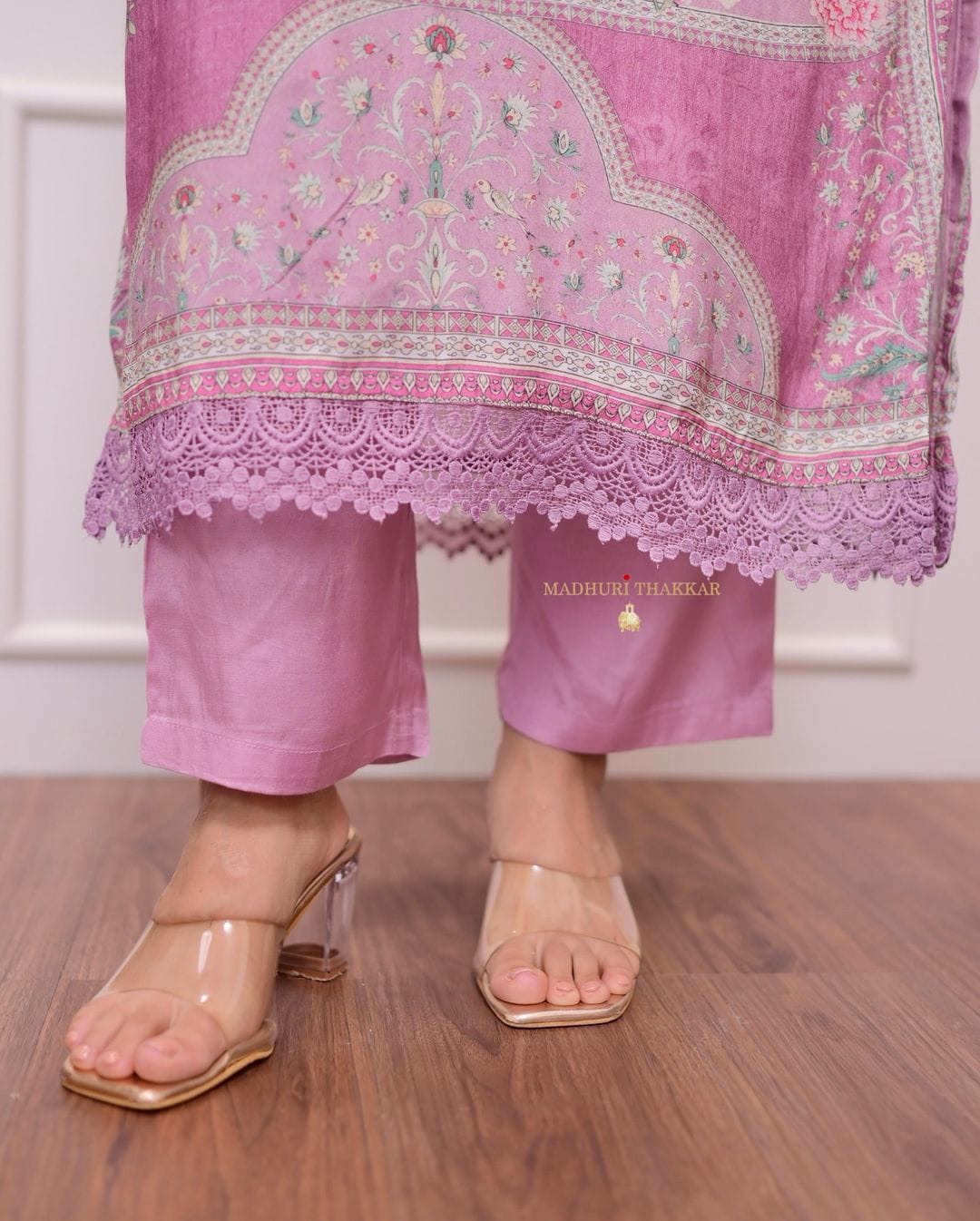 Lilac Muslin Floral Digital Printed Pakistani Kurti Set with Pant, Dupatta, and Pearl Necklace.