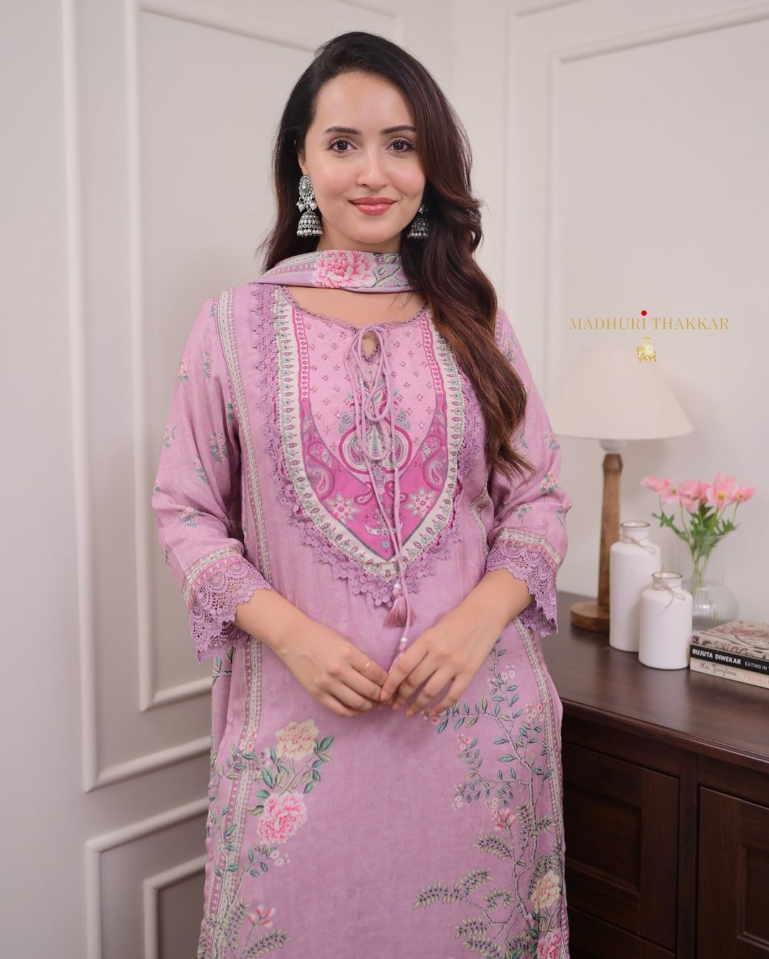 Lilac Muslin Floral Digital Printed Pakistani Kurti Set with Pant, Dupatta, and Pearl Necklace.