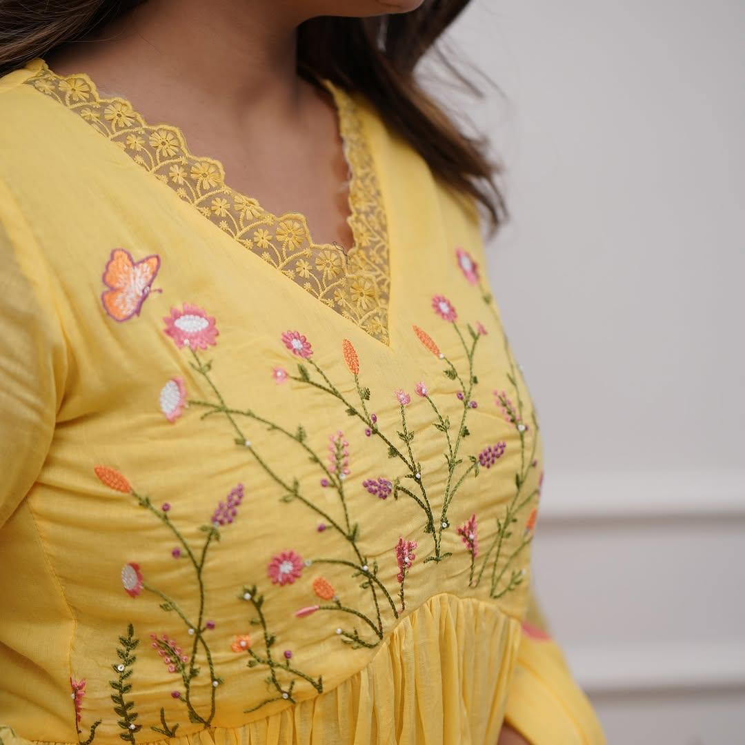 Elegant Embroidered Kurta Set with Floral Dupatta