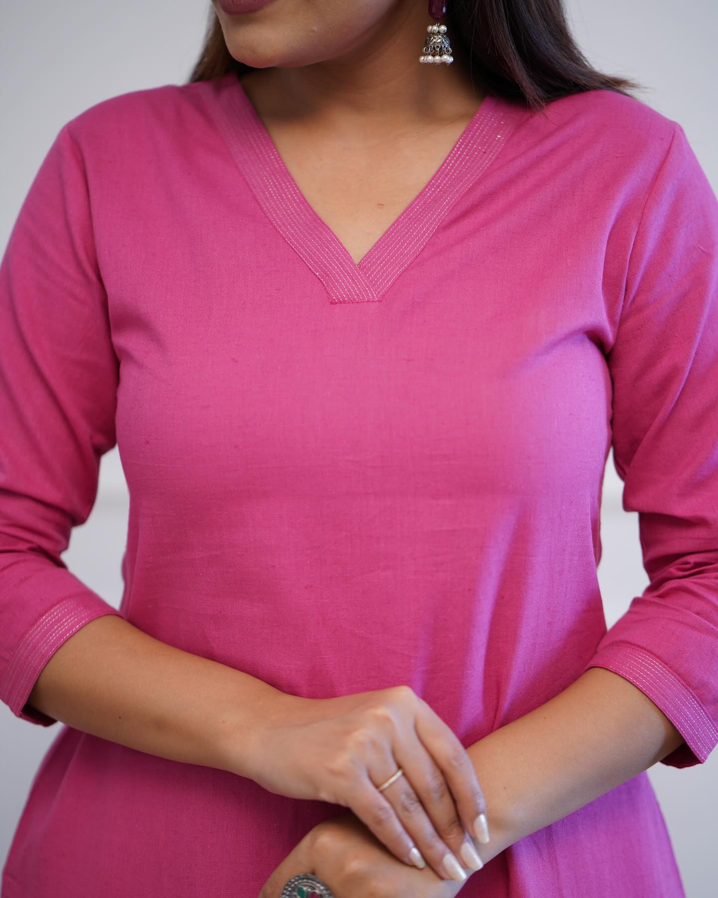 Pink Kurta Set with V-Neck Design