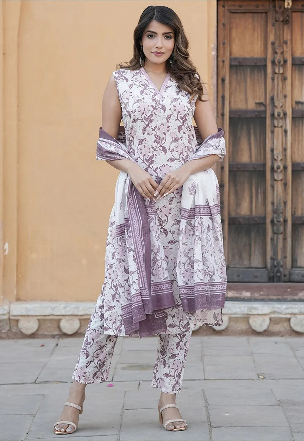 Mavue Floral printed kurta set with dupatta