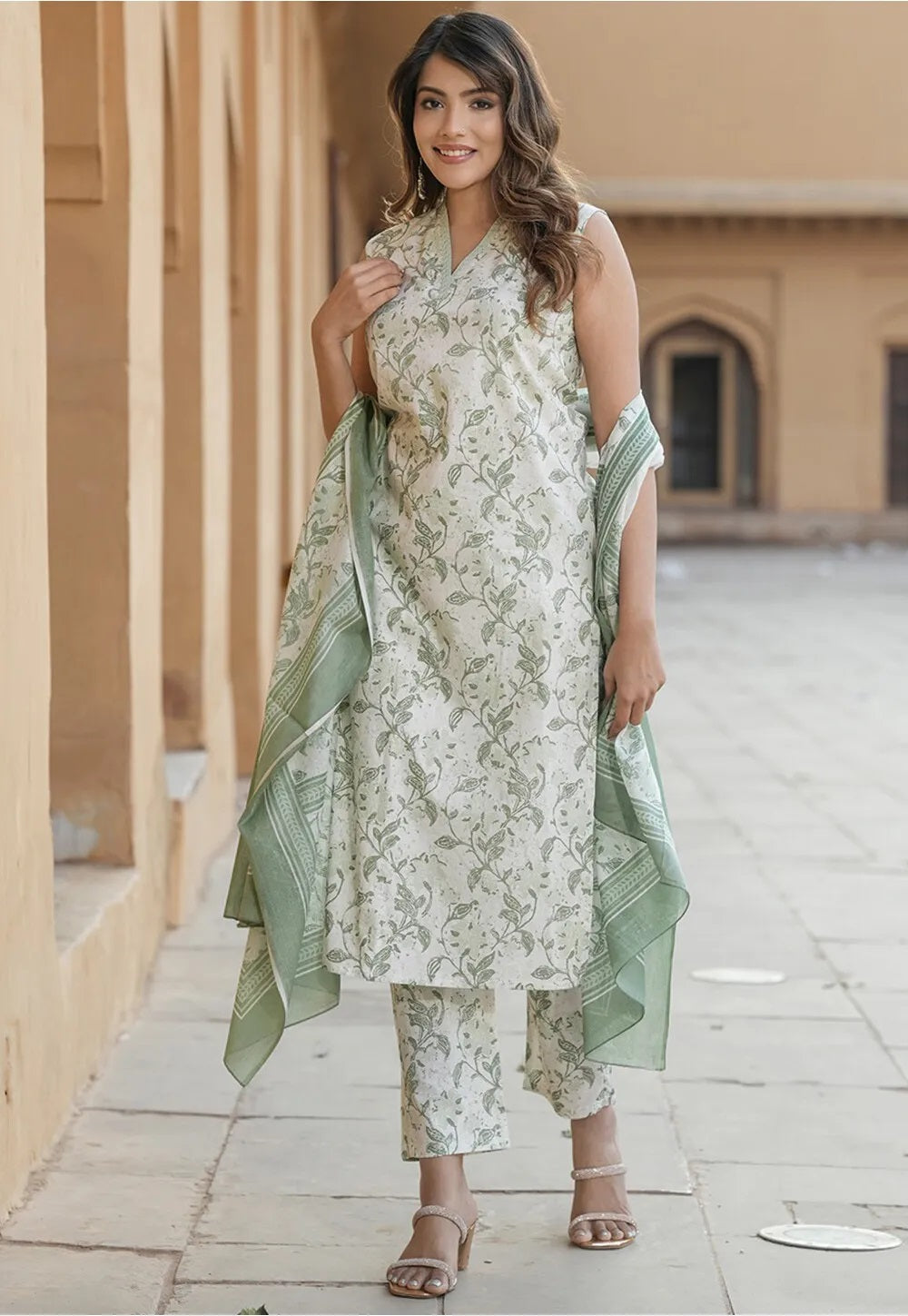 Green Floral printed kurta set with dupatta