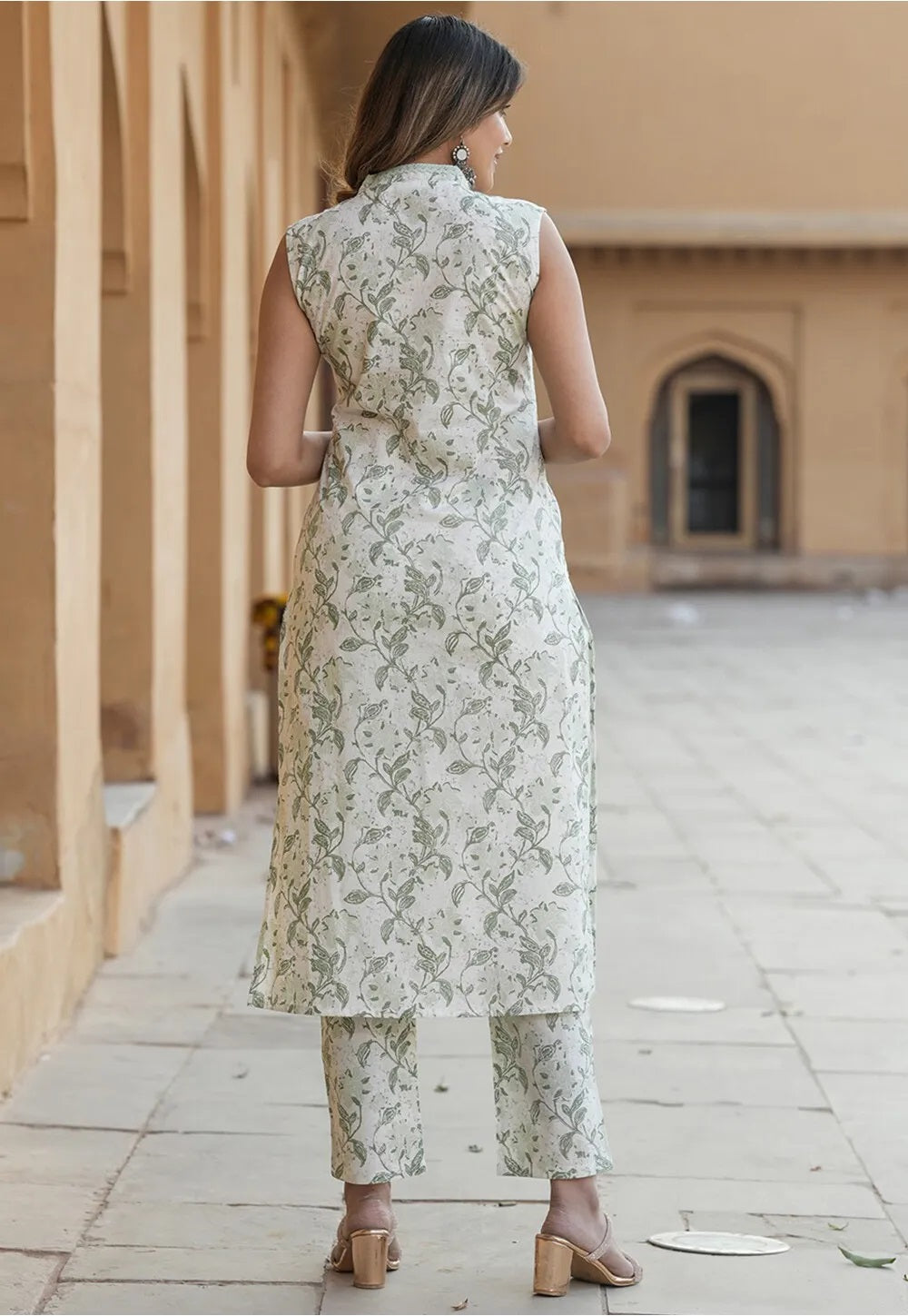 Green Floral printed kurta set with dupatta