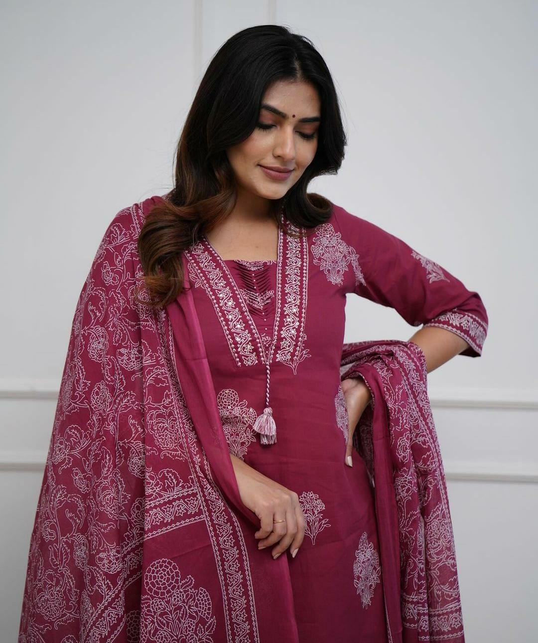 Maroon Hand Work Kurti Pant with Malmal Dupatta - wear&style